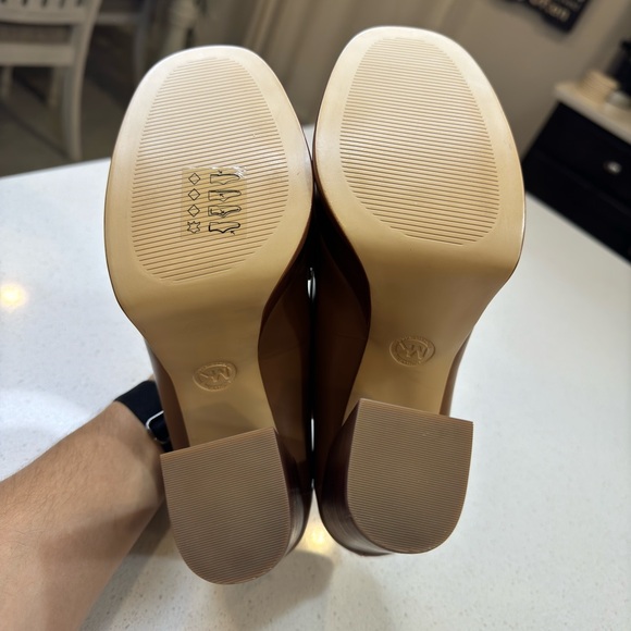 NWOT - Michael Kors Shoes - Picture 7 of 9